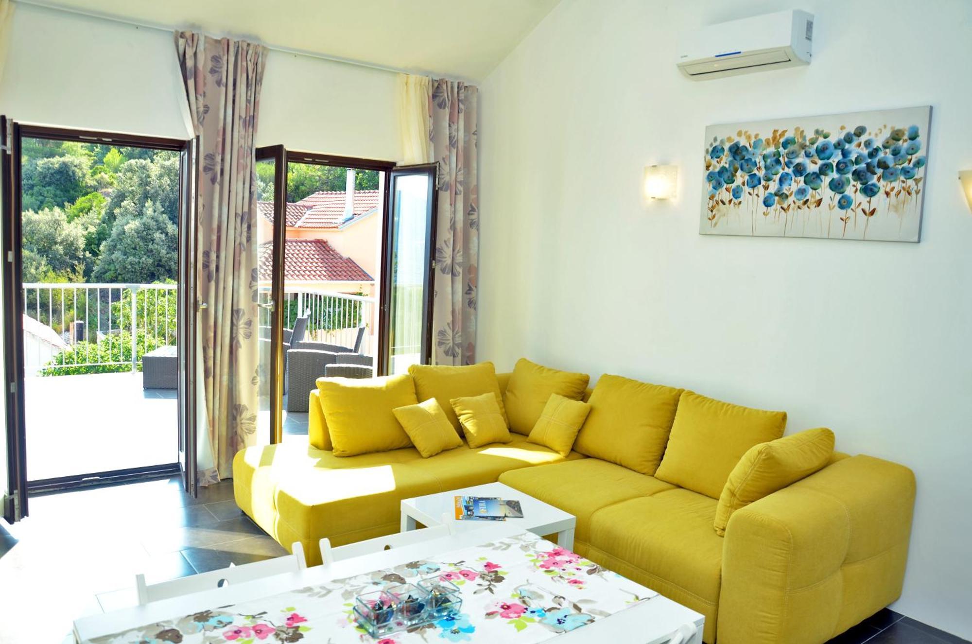 Lozna Residence Postira Exterior foto
